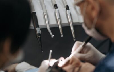 Próchnica zębów u dorosłych – najczęstsze błędy higieniczne