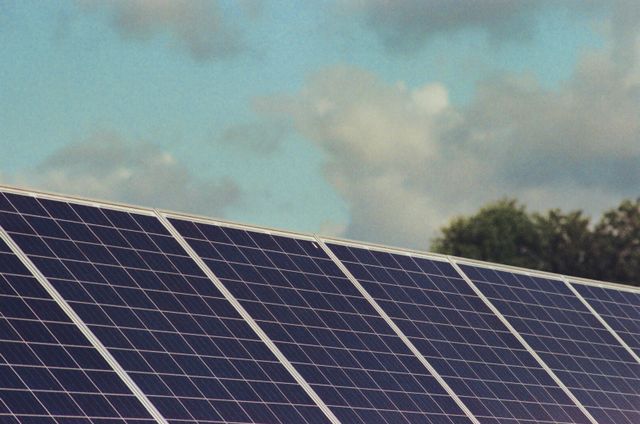 Czy magazyn energii fotowoltaicznej trzeba zgłaszać do zakładu energetycznego?